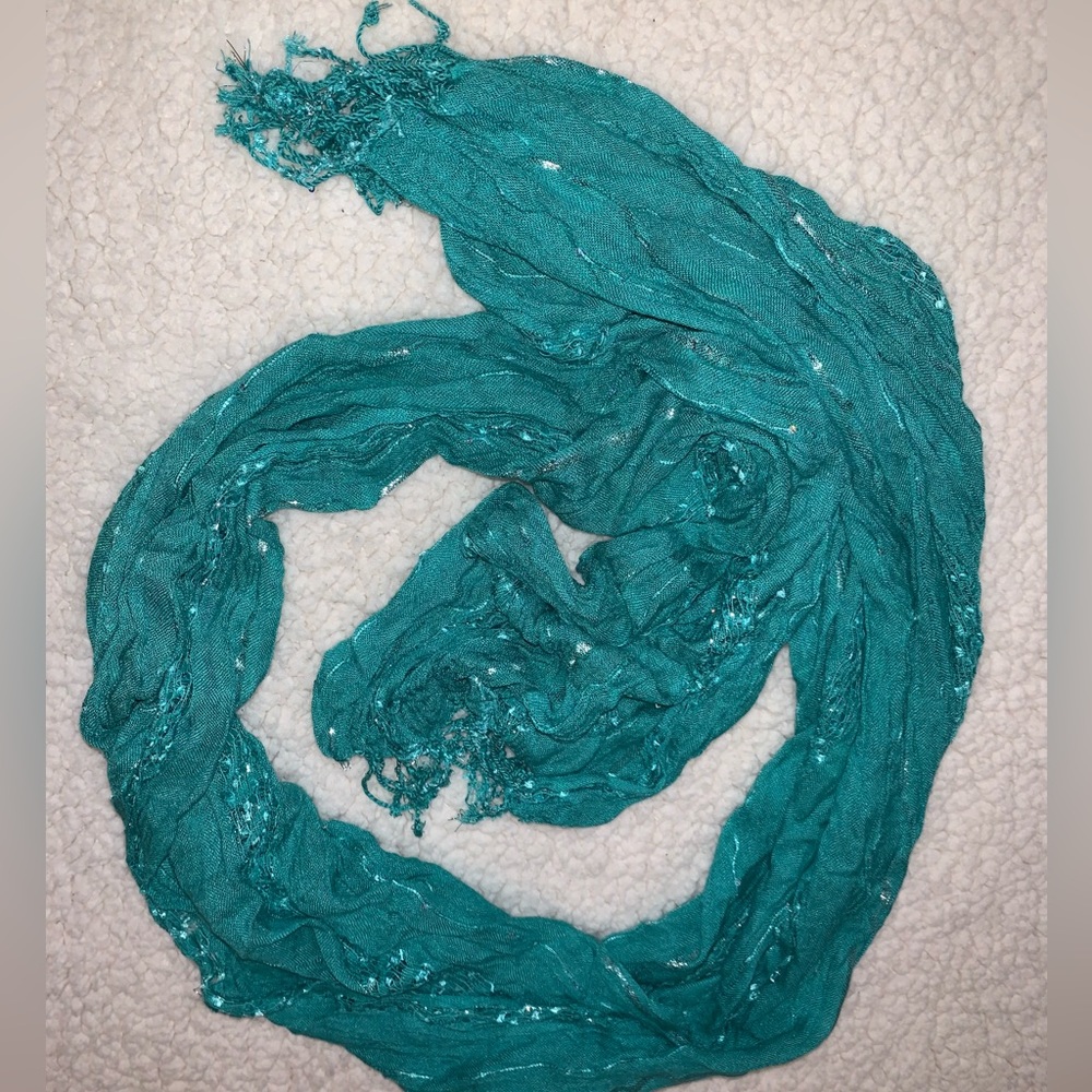 Green Fashion Scarf with Fringe Detail